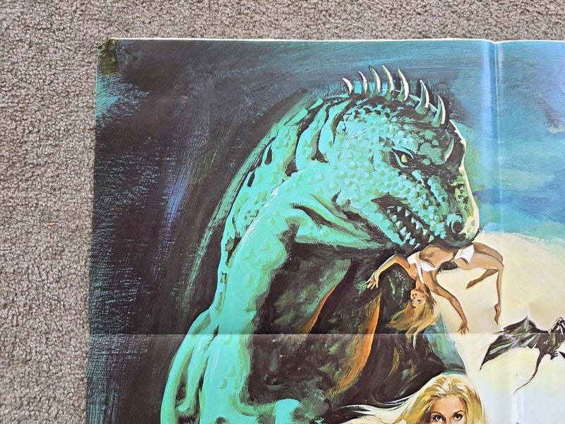 When Dinosaurs Ruled the Earth 1970 Onesheet Poster used in NZ Theatres Carousel 2