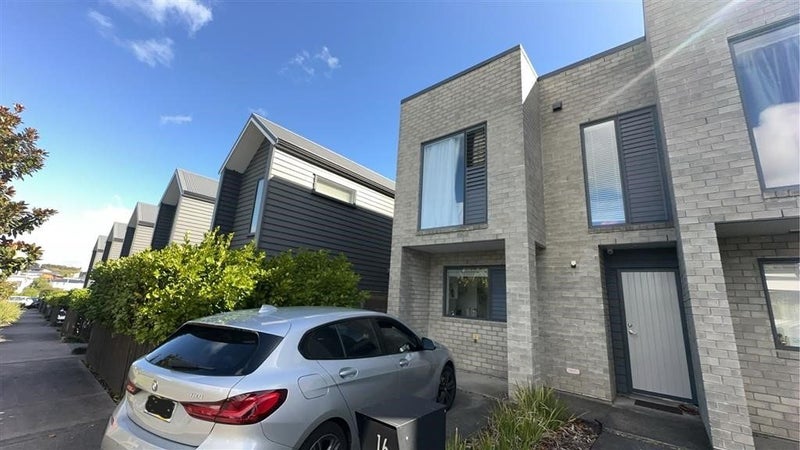 Hobsonville, 3 bedrooms64582819411714110