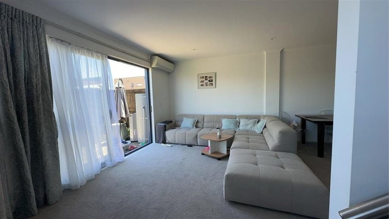 Hobsonville, 3 bedrooms64582819411714112