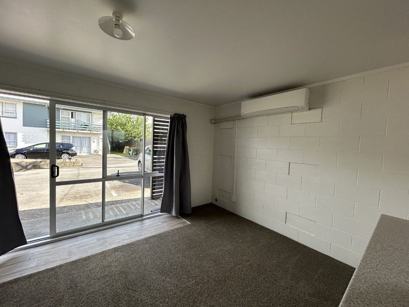 Hamilton East, 2 bedrooms64582916292098110