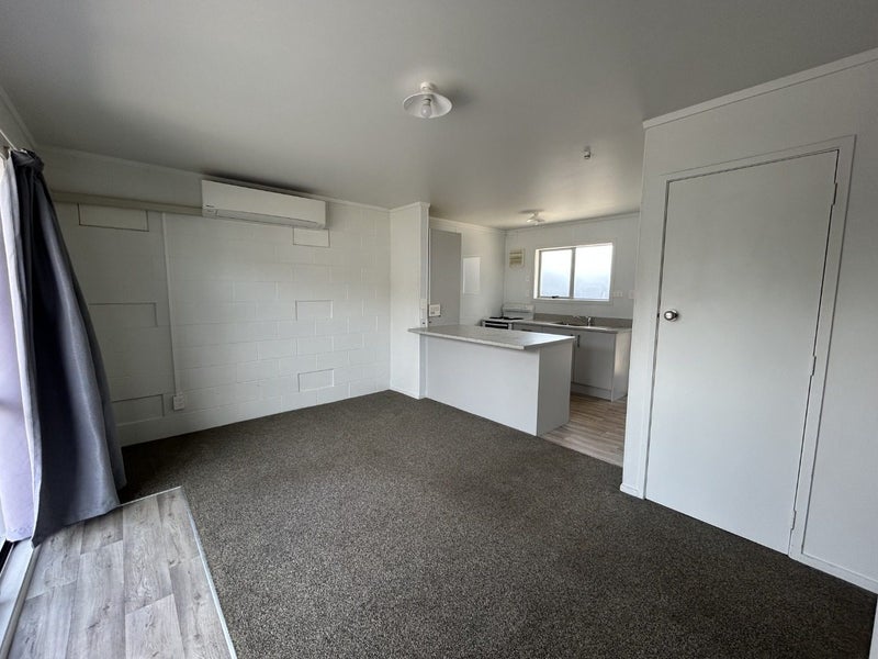 Hamilton East, 2 bedrooms64582916292098111