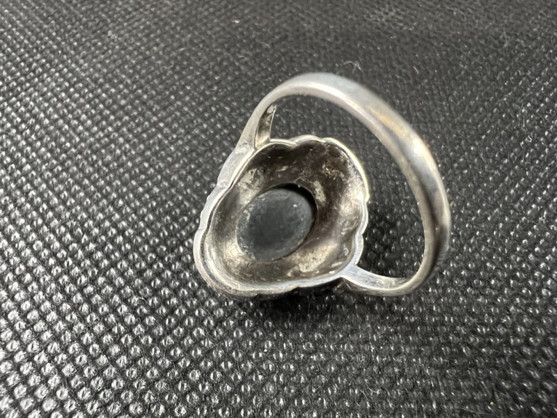 Art Deco Style Sterling Silver Ring - Hematite & Marcasite Design - Lot F402 Carousel 5