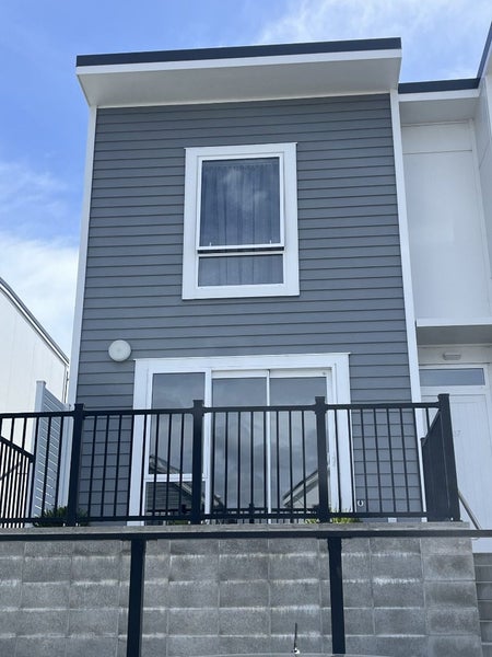 Whitby, 2 bedrooms64583214741891111