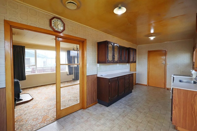 Solid 1970s home with great potential!64583214780801114