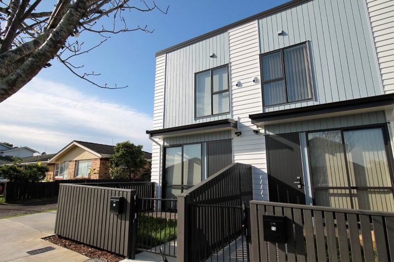 Papatoetoe, 2 bedrooms64583304958339110