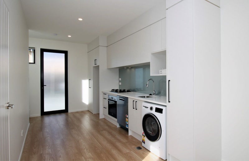 Papatoetoe, 2 bedrooms64583304958339112