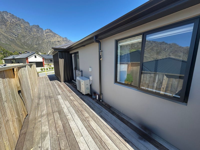 Jacks Point, 2 bedrooms64583603702658110