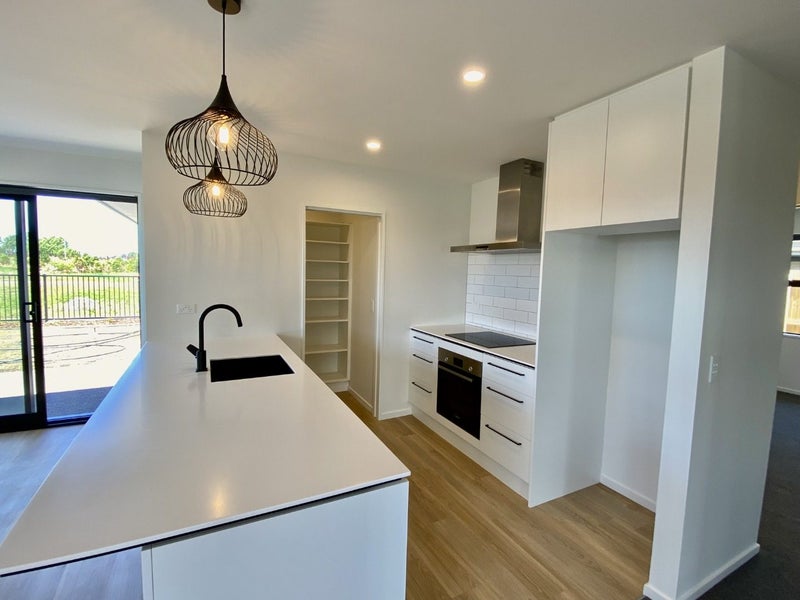 Belfast, 4 bedrooms64583305211138113