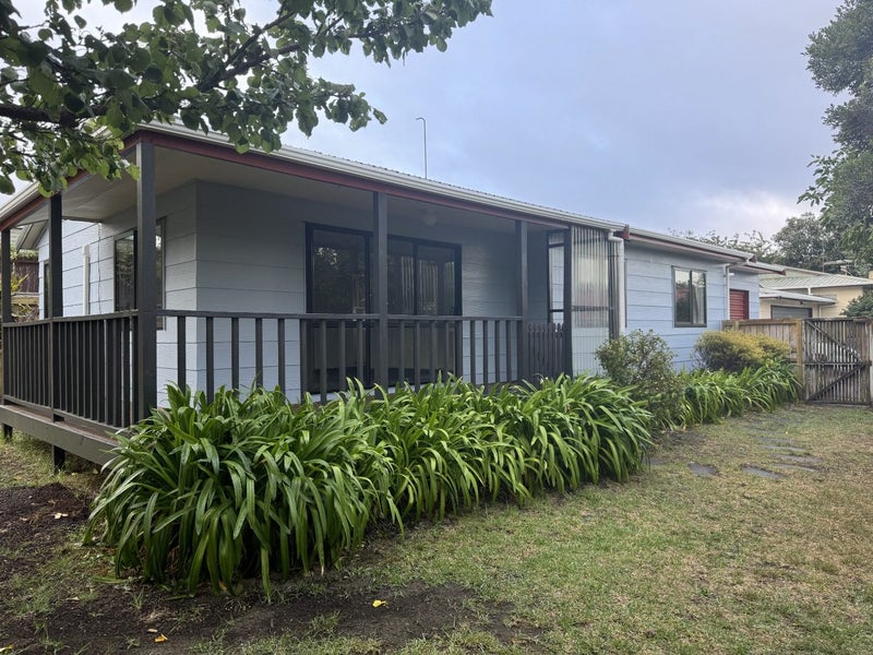 Waikanae Beach, 3 bedrooms64583407469955110