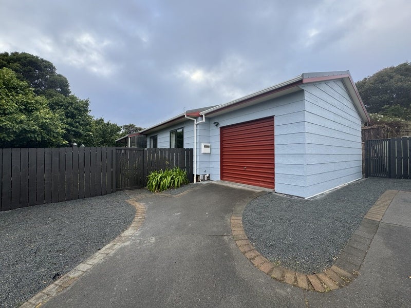 Waikanae Beach, 3 bedrooms64583407469955111