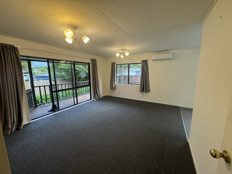 Waikanae Beach, 3 bedrooms64583407469955112