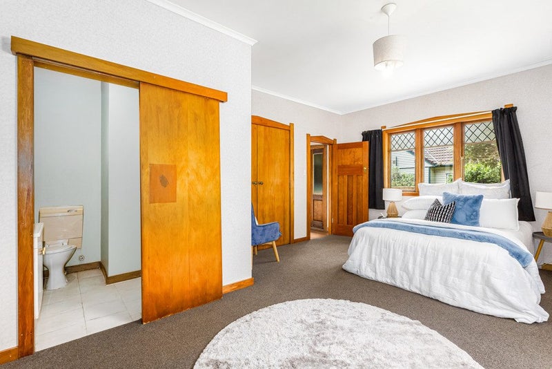 OVERSEAS AND DONE - MUST SELL64660950521603113