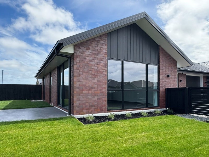 Yaldhurst , 1 bedroom64583603771267110