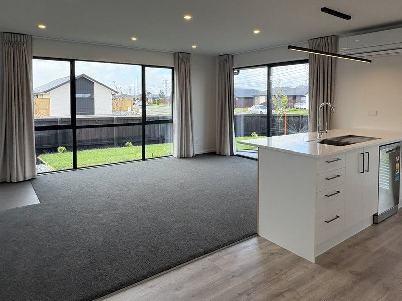 Yaldhurst , 1 bedroom64583603771267114