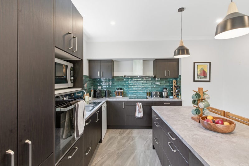 Character. Cashmere Zoned. The Complete Package.64583703354754113