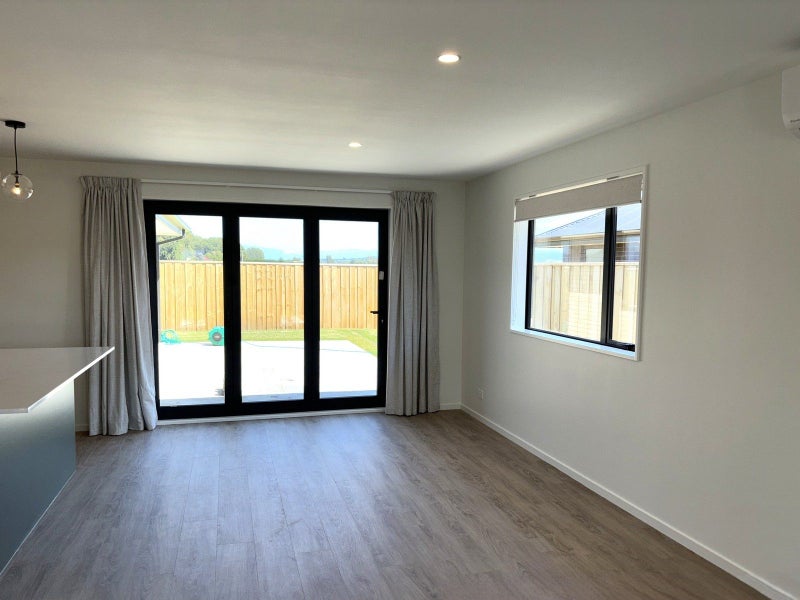 Woodend, 3 bedrooms64583703443201113