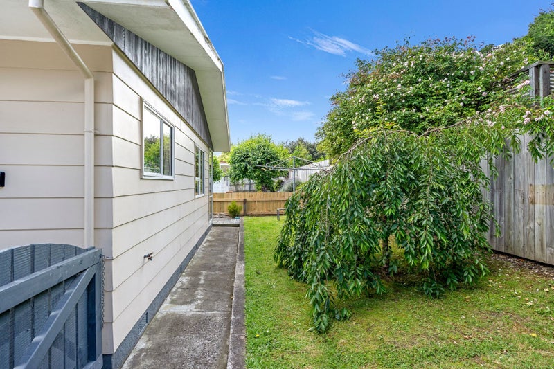 Light, Modern, and Designed for Easy Living!64583801661825114