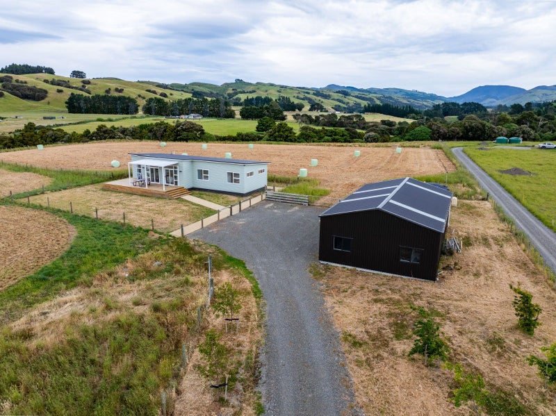 Life On The Edge Of Town64583900953987111