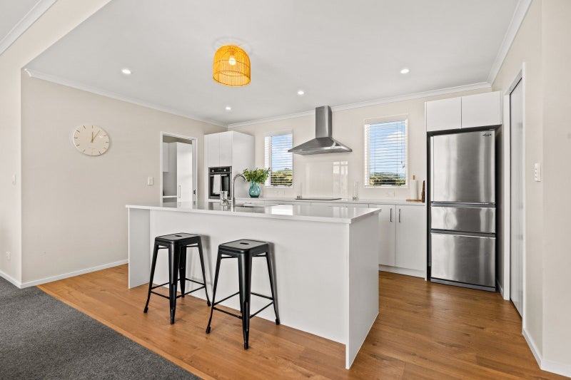 Life On The Edge Of Town64583900953987112