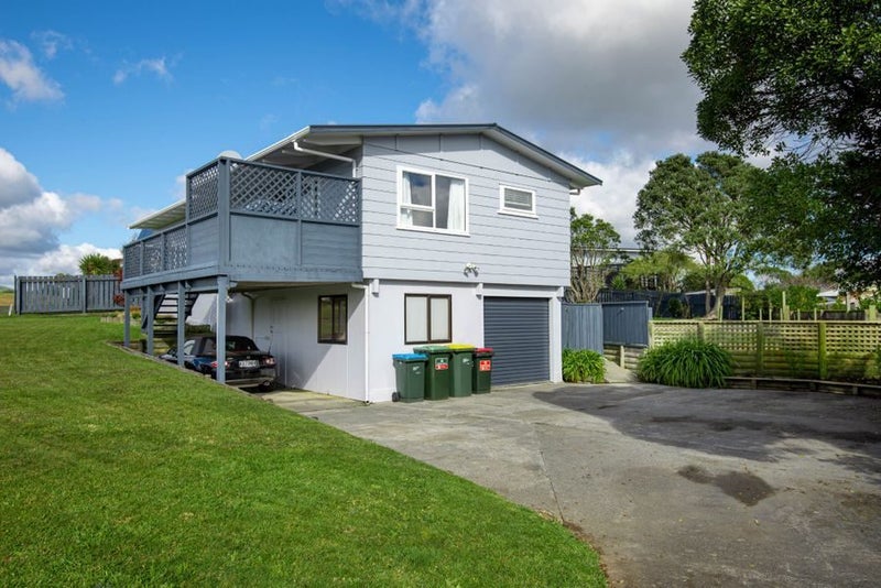 Titahi Bay, 3 bedrooms64636751433090114