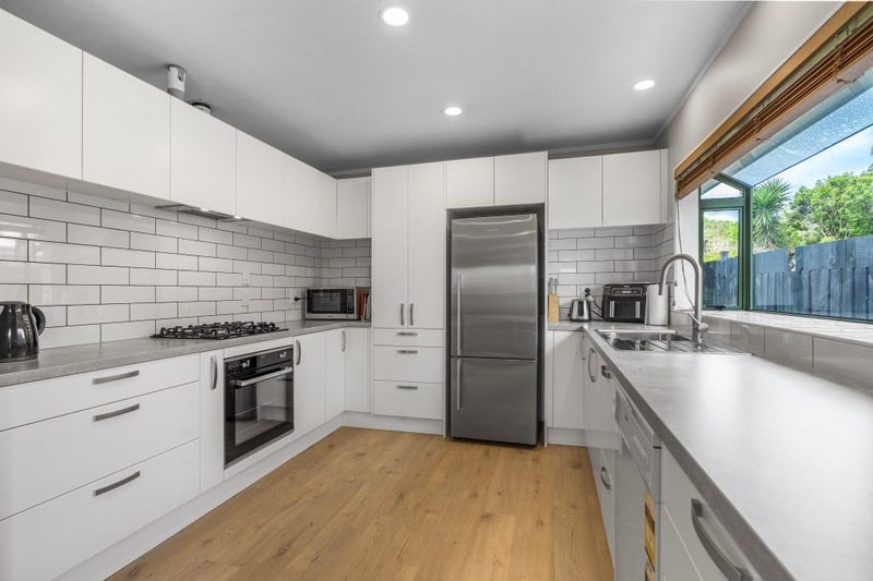 Avondale, 3 bedrooms64584198535043111