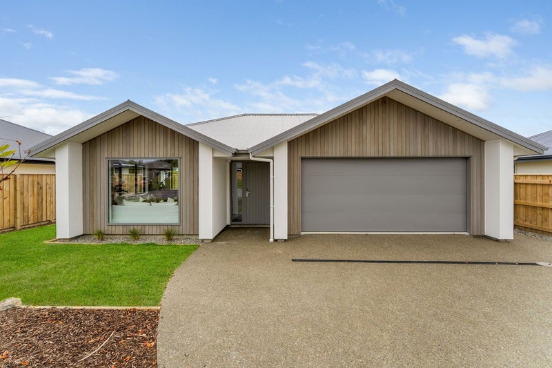 Brand new and beautiful64584297896961112