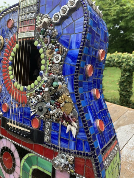 LET’S ROCK Carousel 5