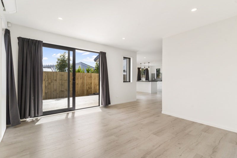 Point Chevalier, 4 bedrooms64584609298691114