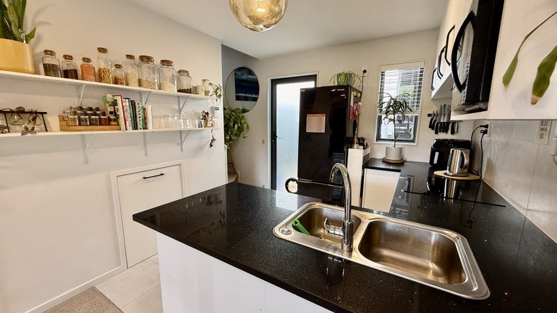 Massey, 2 bedrooms64584889915394114