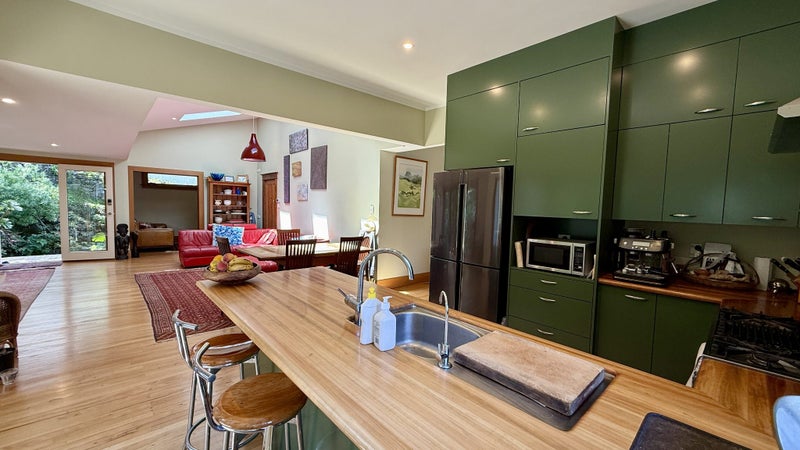 Mount Eden, 4 bedrooms64585102720514114