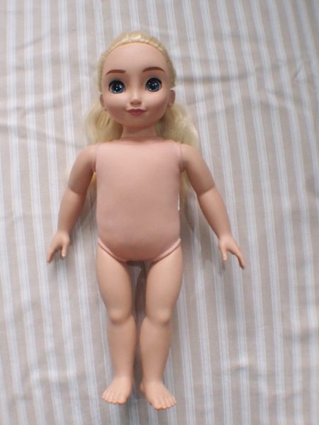 Disney ILY4ever Ariel Doll Carousel 1