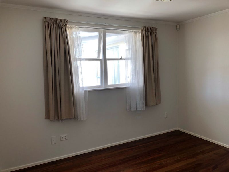 Epsom, 2 bedrooms64585102739842111