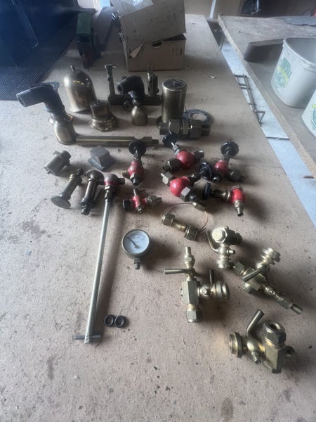 Steam Locomotives. Scaled precision working models64585473165313114