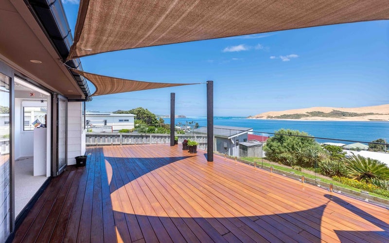 ELEVATED COASTAL LIVING WITH WATER VIEWS64585688053507110