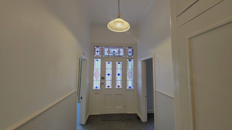 Petone, 4 bedrooms64585885829121112