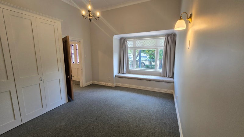 Petone, 4 bedrooms64585885829121114