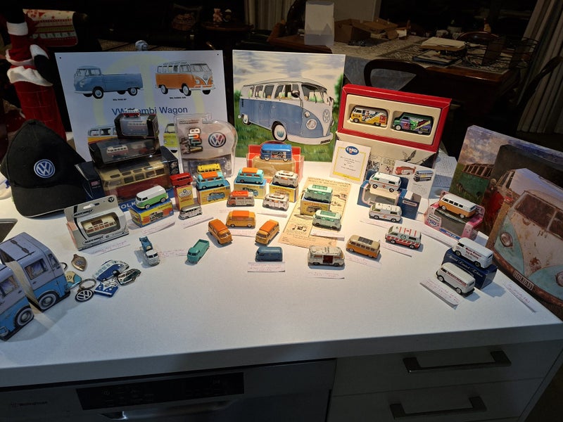 Huge Model Kombi collection Carousel 1