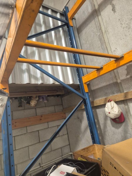 commercial used pallet racks 7 bays $1!!!!64586891304834112