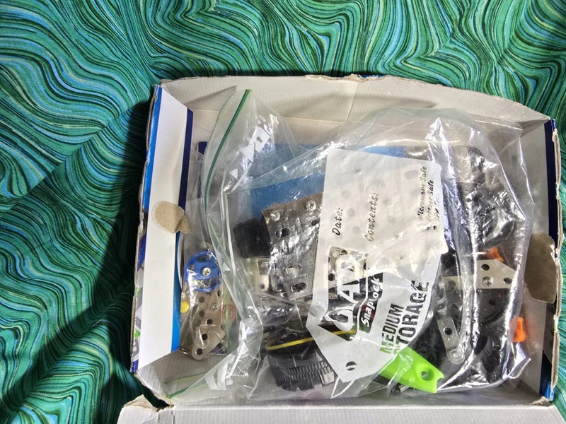 Meccano motorcycle set Carousel 2