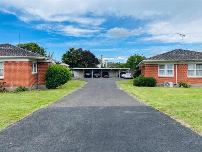 Papakura, 2 bedrooms64587161800834110