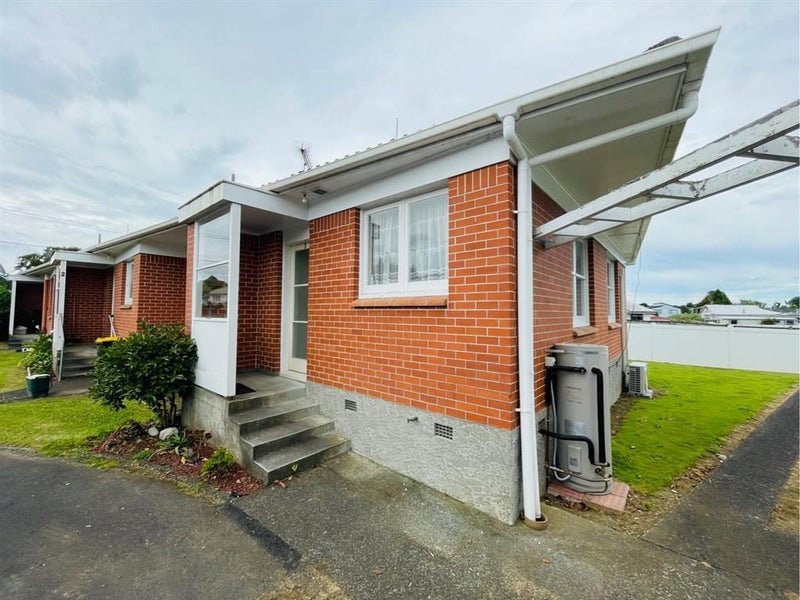 Papakura, 2 bedrooms64587161800834111