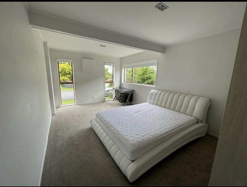 Forrest Hill, 5 bedrooms64587508060930111