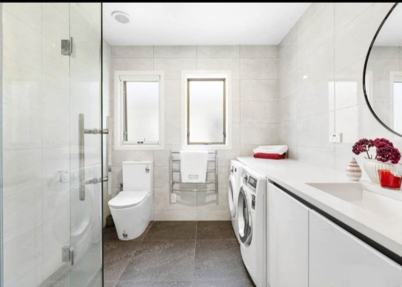 Forrest Hill, 5 bedrooms64587508060930112