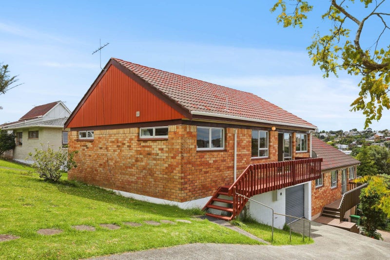 Solid Brick Beauty with Room to Grow64588351826434110