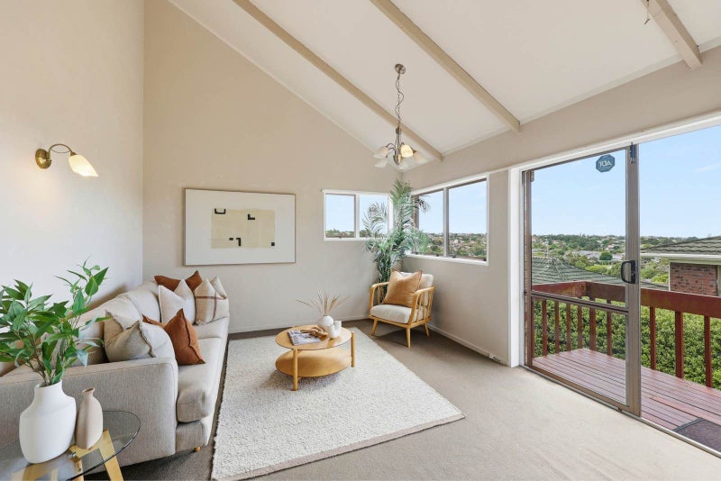 Solid Brick Beauty with Room to Grow64588351826434114