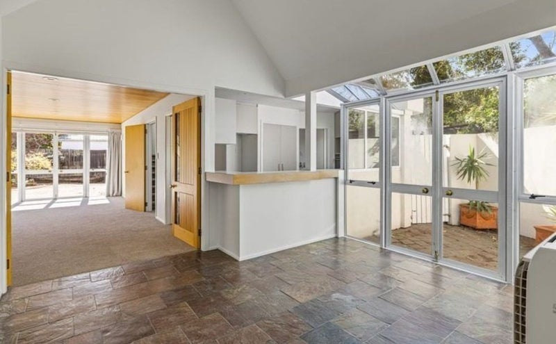 Merivale, 3 bedrooms64590817798018110