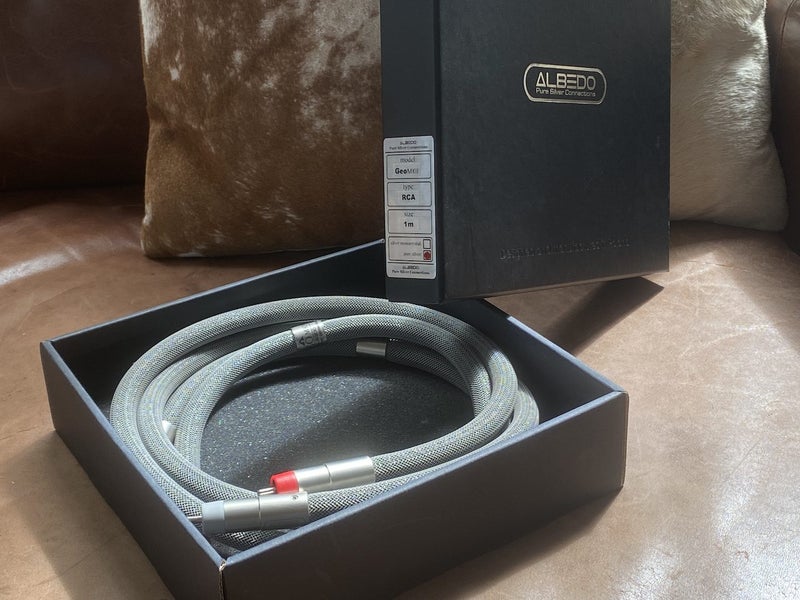Albedo Geo MKII 1m RCA Demo Sale list €850 *Reference Audio Carousel 1
