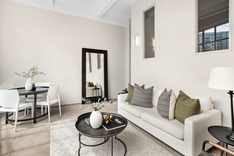 New York Style Character - FREEHOLD64668771004930112