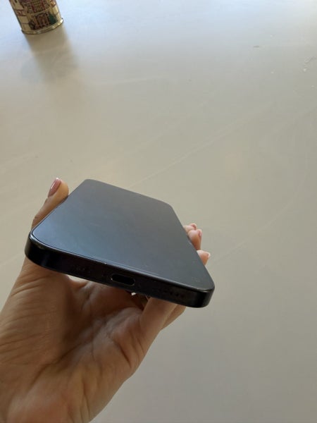 iPhone 16 Pro Max64591892705538112