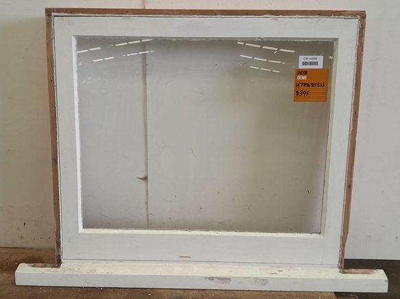 Wooden Awning Window H770 x W855 DR14596 Carousel 1